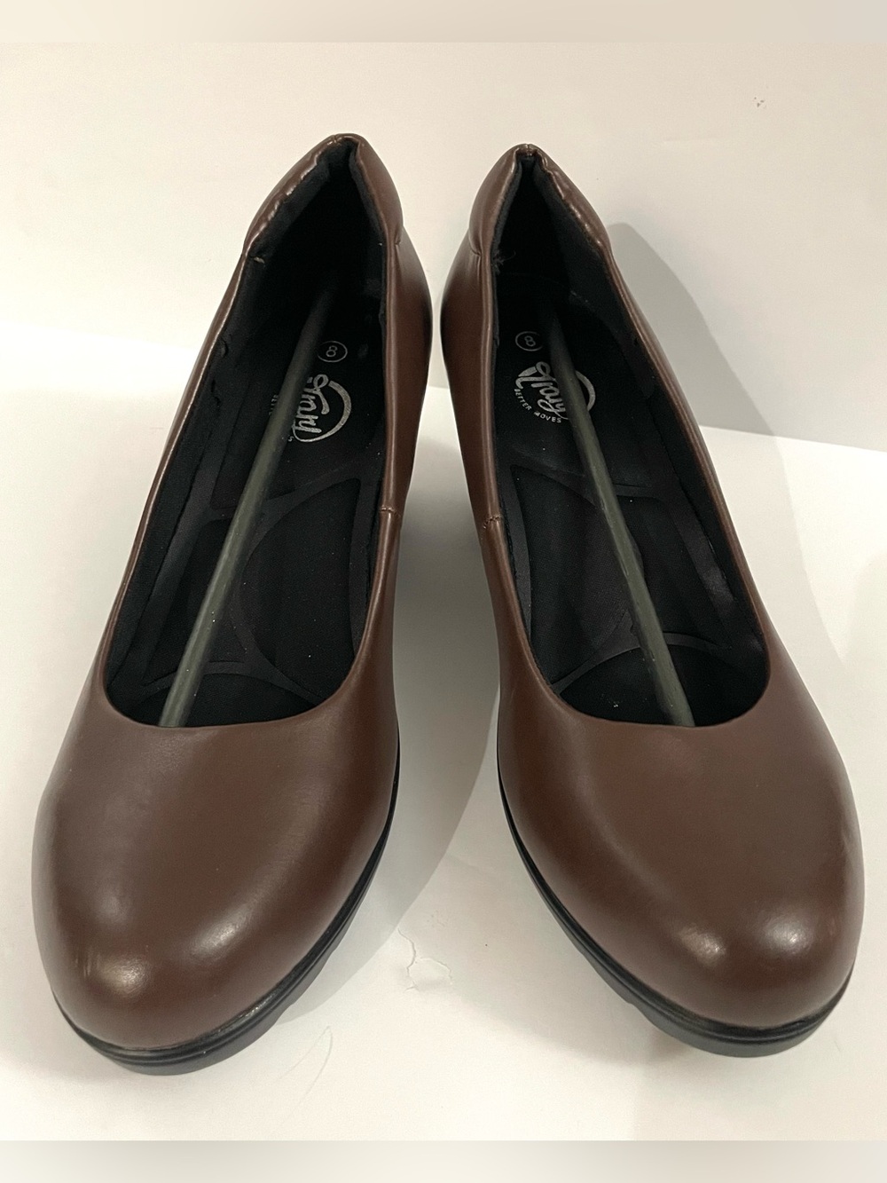 Trary Brown Women's Classic Round-Toe Block Heel Pumps